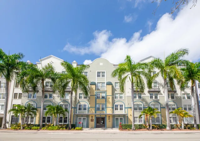 2nd image of 533 Ne 3Rd Ave, Fort Lauderdale, FL 33301