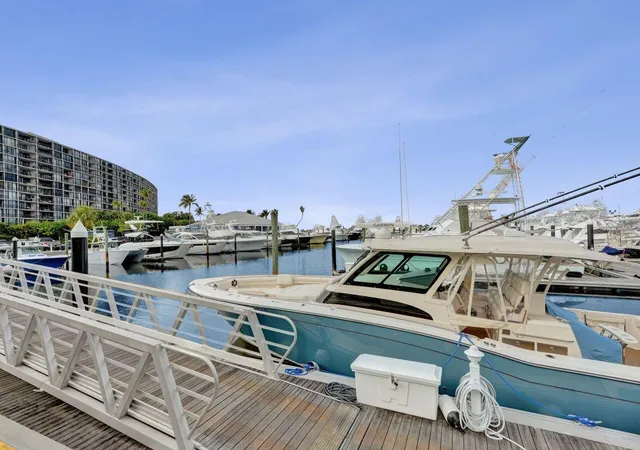 Homes for sale in North Palm Beach, FL | 108 Lakeshore Dr #1041, North Palm Beach, FL 33408 | MLS# B26005760