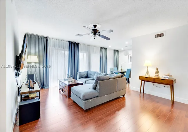 Homes for sale in Miramar, FL | 8390 N Missionwood Cir #D-18, Miramar, FL 33025 | MLS# A11987711