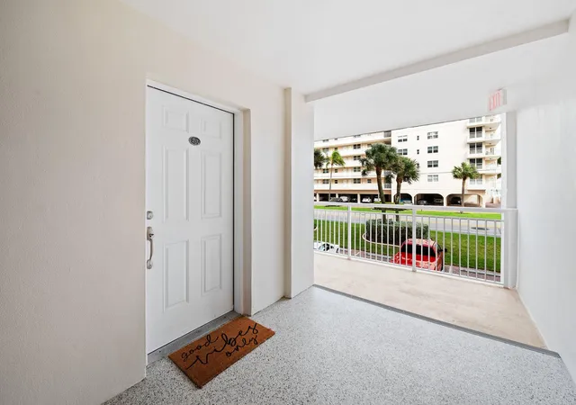 3rd image of 1050 Hillsboro Mile #Unit 203w, Hillsboro Beach, FL 33062 | MLS# B26005767