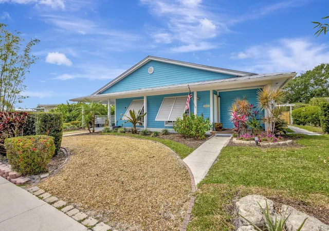 Homes for sale in Port St Lucie, FL | 2940 Se Treasure Island Rd, Port St Lucie, FL 34952 | MLS# B26005955