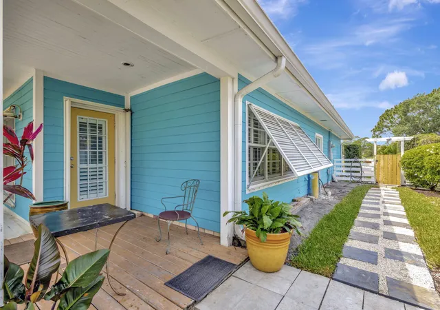Homes for sale in Port St Lucie, FL | 2940 Se Treasure Island Rd, Port St Lucie, FL 34952 | MLS# B26005955