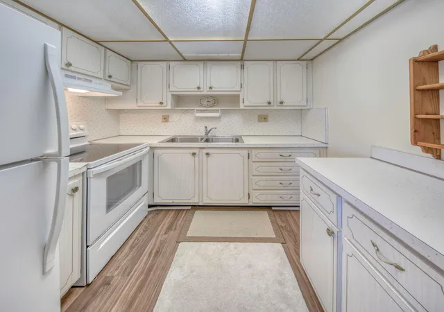 4th image of 1980 Sunset Ave #19, Lake Worth Beach, FL 33461 | MLS# B26006006
