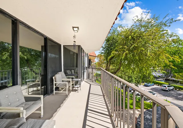4th image of 799 Jeffery St #4050, Boca Raton, FL 33487 | MLS# B26006294