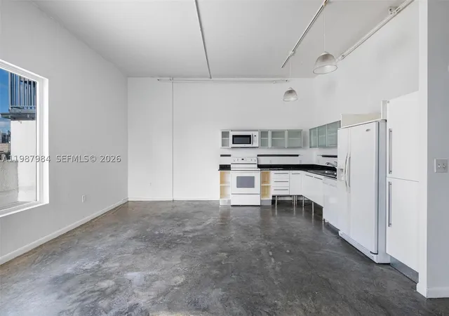 Photo 3 of Condo for sale at 10 Sw South River Dr #609, Miami, FL 33130 | MLS# A11987984 | Listing updated on 2026-08-26