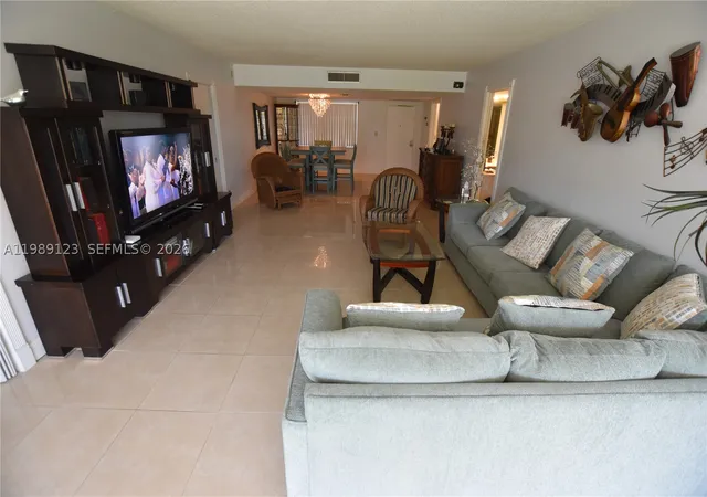 Condo for sale at 3800 Oaks Clubhouse Dr #309, Pompano Beach, FL 33069 | MLS# A11989123 | Listing updated on 2026-03-25