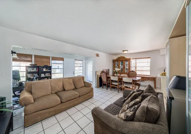 2nd image of 7 Ann Lee Ln, Tamarac, FL 33319 | MLS# B26006633