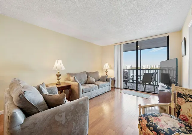 4th image of 116 Lake Emerald Dr #403, Oakland Park, FL 33309 | MLS# B26006646