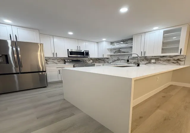 2nd image of 205 Charter Wy, West Palm Beach, FL 33407 | MLS# B26006773