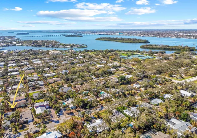 36th image of 616 Dahlia Ln, Vero Beach, FL 32963 | MLS# B26006817