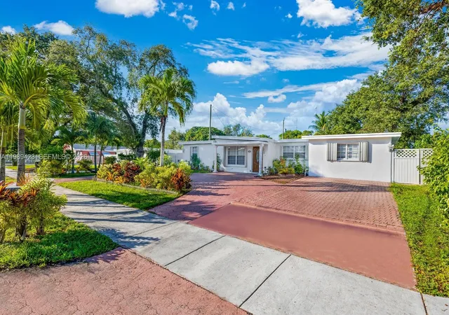 Homes for sale in West Park, FL | 38 Miami Gardens Rd, West Park, FL 33023 | MLS# A11989423