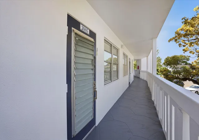 1st image of 2005 Newport G, Deerfield Beach, FL 33442 | MLS# B26006962
