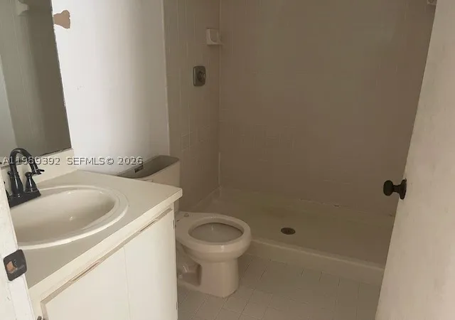 3rd image of 3955 Village Dr #D, Delray Beach, FL 33445 | MLS# A11989392