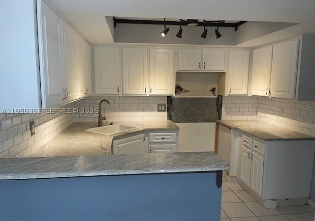 4th image of 3955 Village Dr #D, Delray Beach, FL 33445 | MLS# A11989392