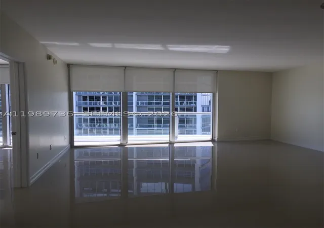 4th image of 475 Brickell Ave #5111, Miami, FL 33131 | MLS# A11989736
