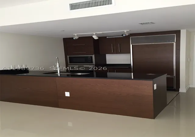 5th image of 475 Brickell Ave #5111, Miami, FL 33131 | MLS# A11989736