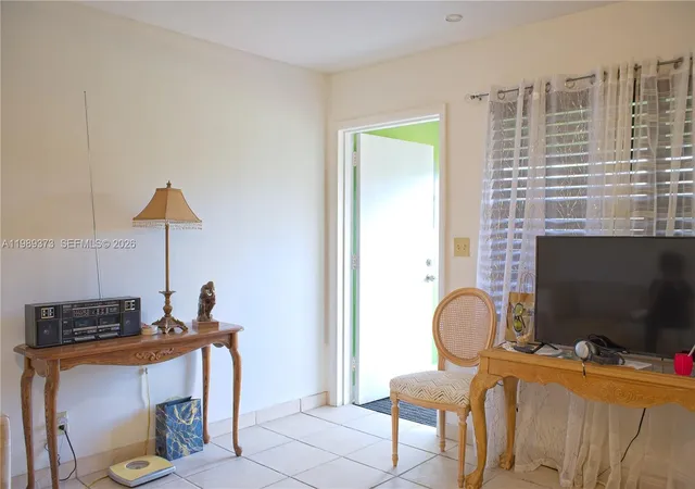 5th image of 5300 Washington St #F215, Hollywood, FL 33021 | MLS# A11989373