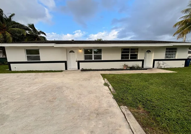 2nd image of 800 Sw 7th St, Hallandale Beach, FL 33009 | MLS# B26007127