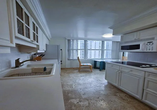 4th image of 4280 Galt Ocean Dr #8 L, Fort Lauderdale, FL 33308 | MLS# B26007237