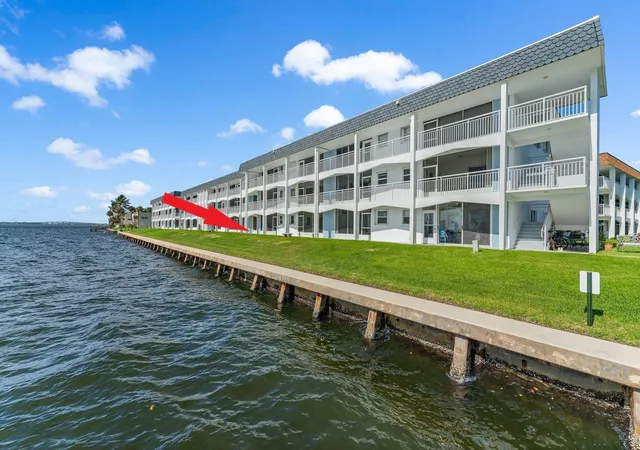Homes for sale in North Palm Beach, FL | 100 Shore Ct #105, North Palm Beach, FL 33408 | MLS# B26007367