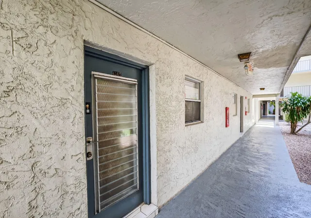 Homes for sale in North Lauderdale, FL | 1830 Sw 81St Ave, North Lauderdale, FL 33068
