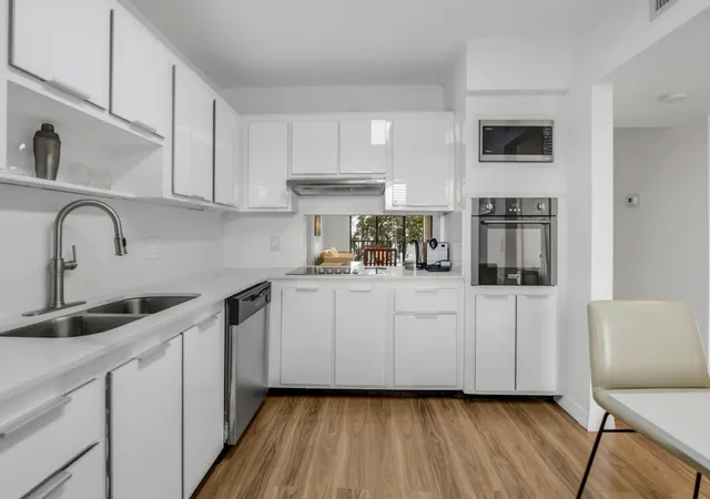 Homes for sale in Weston, FL | 170 Lakeview Dr #203, Weston, FL 33326 | MLS# B26007512