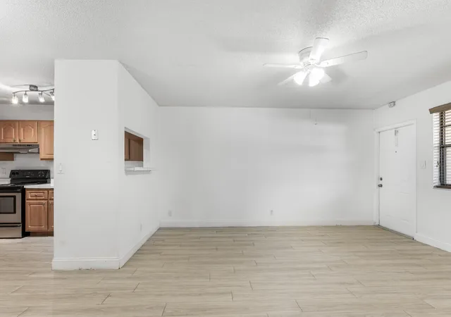 3rd image of 2646 Riverside Dr, Coral Springs, FL 33065