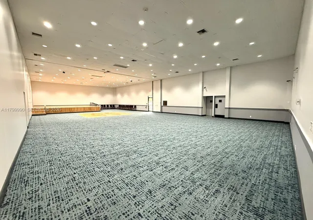 2nd image of 17021 N Bay Rd, Sunny Isles Beach, FL 33160