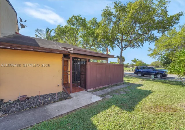 3rd image of 6671 Sw 137Th Ct #7-A, Miami, FL 33183 | MLS# A11990488