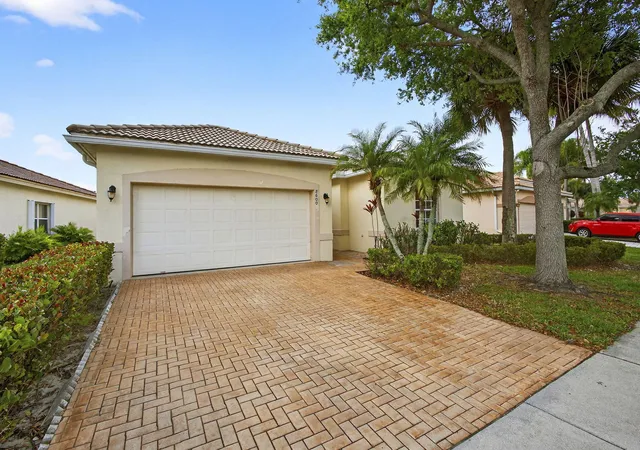 4th image of 8600 Pine Cay, West Palm Beach, FL 33411 | MLS# B26007698