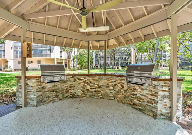 Homes for sale in Hollywood, FL | 2804 N 46th Avenue, Hollywood, FL 33021 | Houzeo