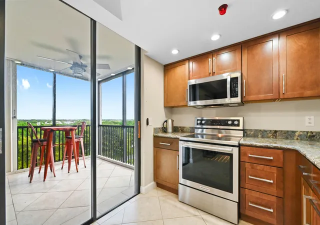 5th image of 5951 Wellesley Park Dr #Apt 702, Boca Raton, FL 33433 | MLS# B26007735