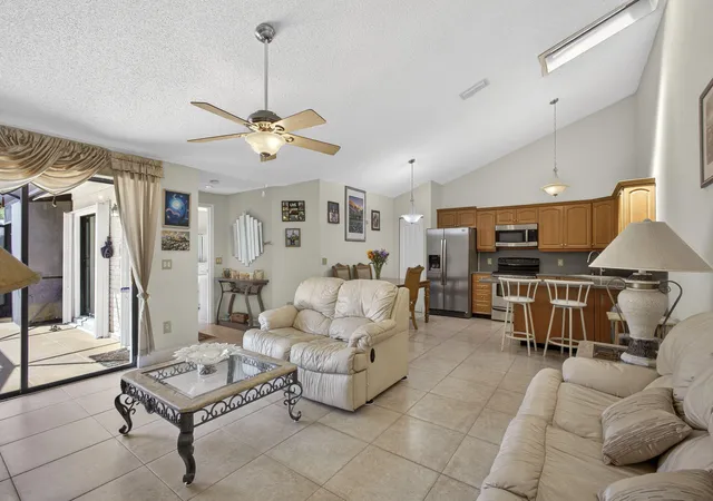Homes for sale in Palm Beach Gardens, FL | 5662 Golden Eagle Cir, Palm Beach Gardens, FL 33418 | MLS# B26007748