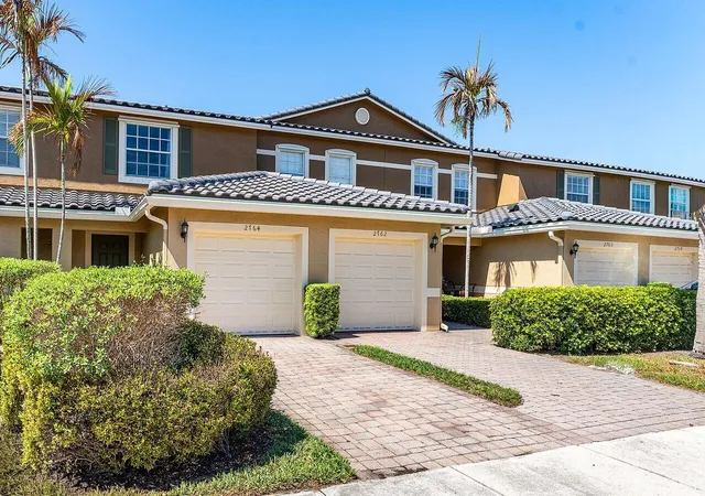 Homes for sale in Stuart, FL | 2764 Se Birmingham Dr, Stuart, FL 34994 | MLS# B26007807