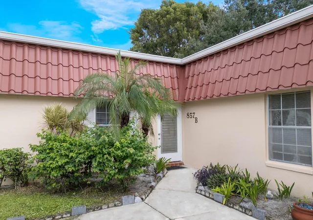 Homes for sale in Lake Worth, FL | 857 Worcester Ln #B, Lake Worth, FL 33467 | MLS# B26007859