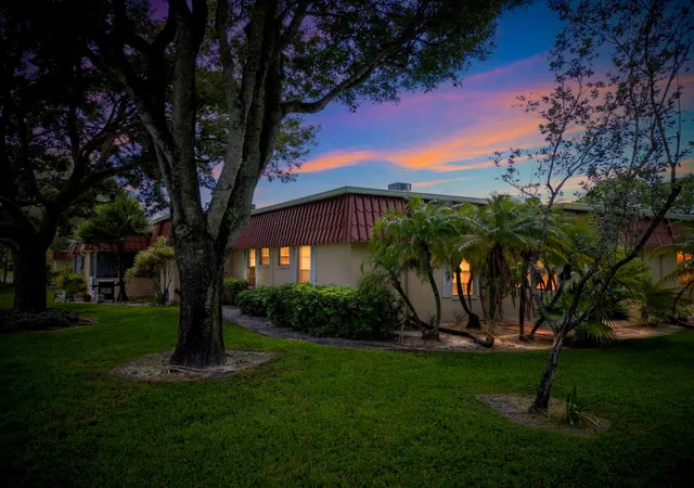 Homes for sale in Lake Worth, FL | 857 Worcester Ln #B, Lake Worth, FL 33467 | MLS# B26007859