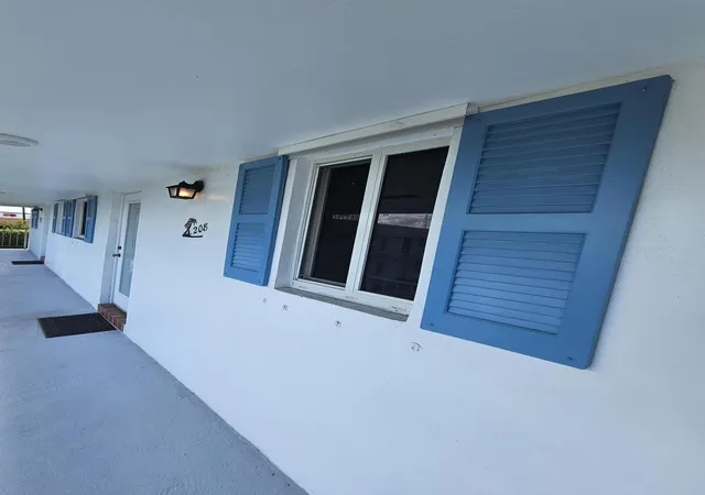 Homes for sale in Boynton Beach, FL | 1115 Lake Ter #208, Boynton Beach, FL 33426 | MLS# B26007942