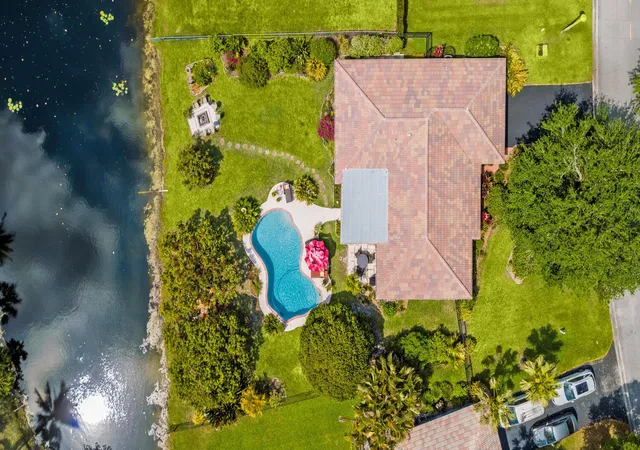 2nd image of 10170 Nw 39th Ct, Coral Springs, FL 33065 | MLS# B26007956
