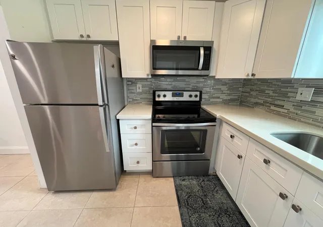 Homes for sale in Lighthouse Point, FL | 2100 Ne 38th St #128, Lighthouse Point, FL 33064 | MLS# B26007963