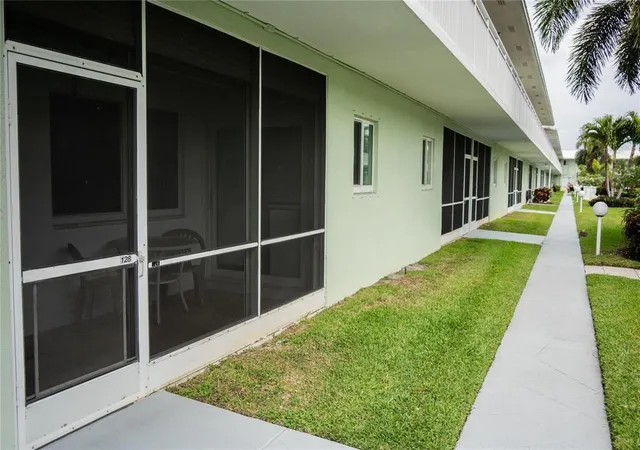 Homes for sale in Lighthouse Point, FL | 2100 Ne 38th St #128, Lighthouse Point, FL 33064 | MLS# B26007963