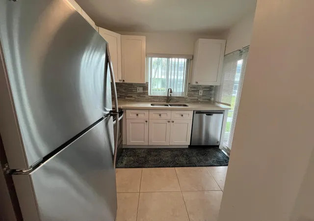 Homes for sale in Lighthouse Point, FL | 2100 Ne 38th St #128, Lighthouse Point, FL 33064 | MLS# B26007963