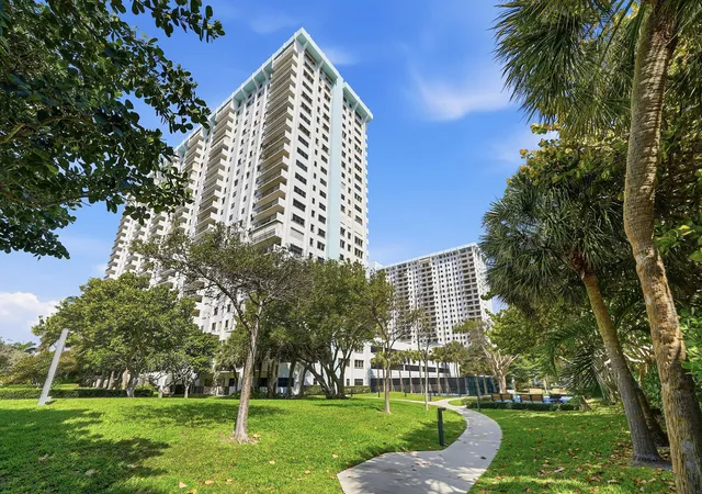 Homes for sale in Hollywood, FL | 1201 S Ocean Dr #506s, Hollywood, FL 33019 | MLS# B26007979