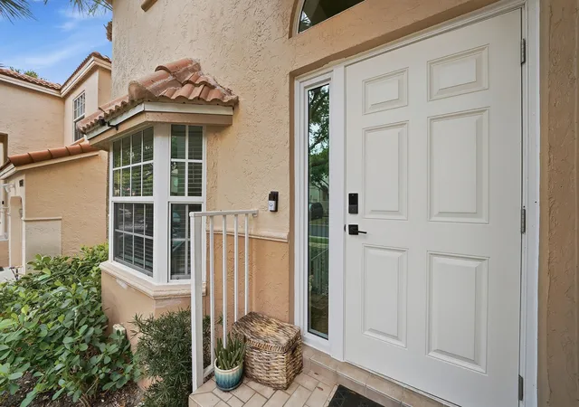 58th image of 10690 Nw 12th Dr, Plantation, FL 33322 | MLS# B26008103