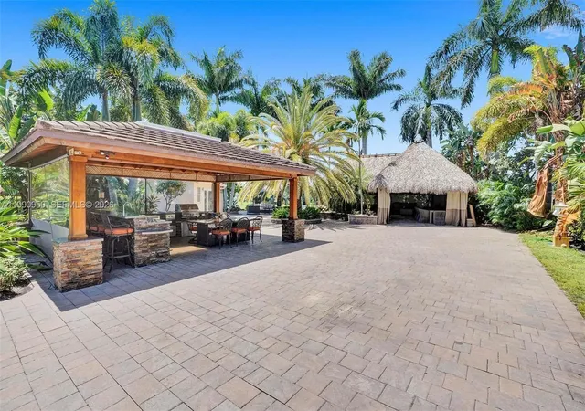 1st image of 224 N Cortez Dr, Pompano Beach, FL 33068 | MLS# A11990950