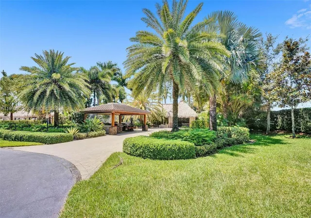 4th image of 224 N Cortez Dr, Pompano Beach, FL 33068 | MLS# A11990950