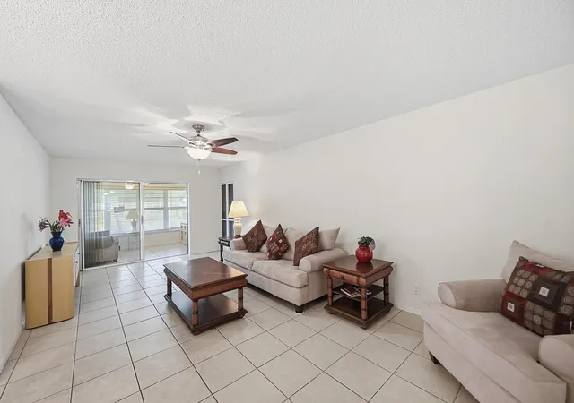 4th image of 14589 Canalview Dr #B, Delray Beach, FL 33484 | MLS# B26008145