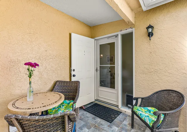 Homes for sale in Hypoluxo, FL | 501 Waterside Dr, Hypoluxo, FL 33462 | MLS# B26008148