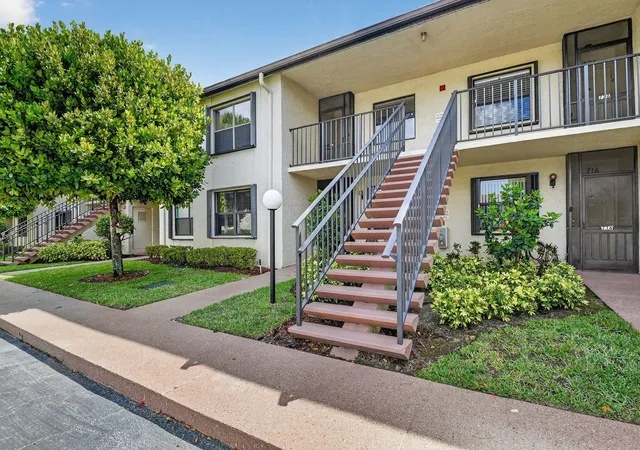 1st image of 7855 Willow Spring Dr #725, Lake Worth, FL 33467 | MLS# B26008182