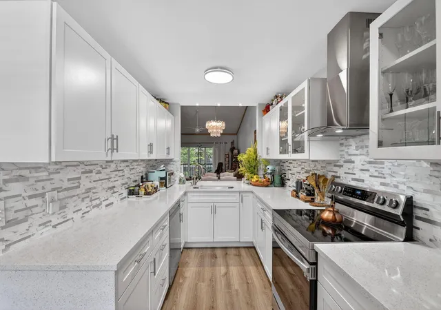 2nd image of 7855 Willow Spring Dr #725, Lake Worth, FL 33467 | MLS# B26008182