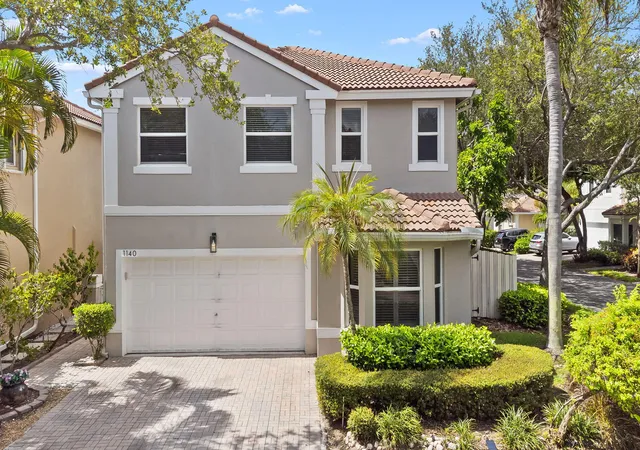 2nd image of 1140 Linden St, Hollywood, FL 33019 | MLS# B26008203